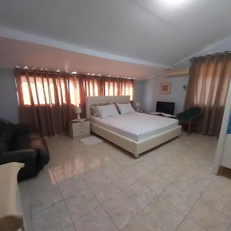 Vila Blu Bed & Breakfast Himare