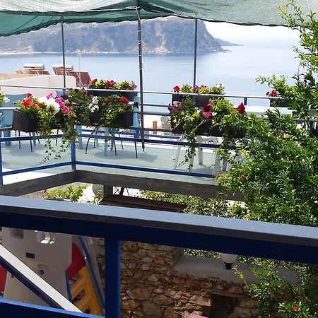 Vila Blu Bed & Breakfast Himare