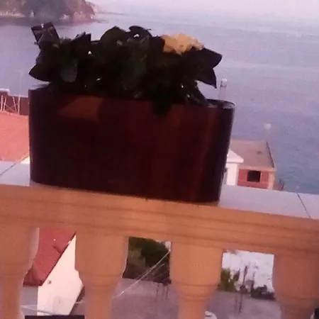 Vila Blu Bed & Breakfast Himare